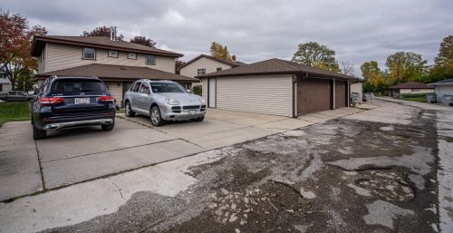 10725 Florist Ave, Milwaukee WI  10727-2401 exterior
