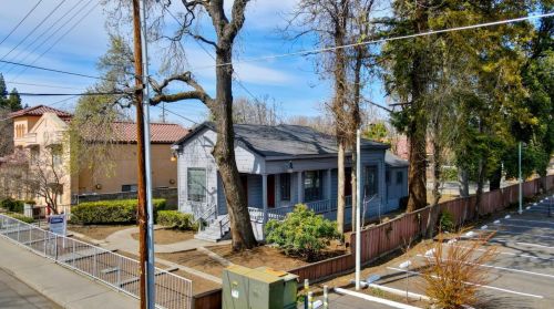 913 Court St, Woodland CA  95695-3520 exterior