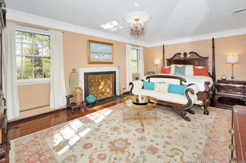 124 Quinn Rd, Briarcliff NY  10510-2133 exterior