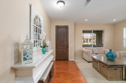 765 Windbound Ave, Beaumont CA  92223-7098 exterior