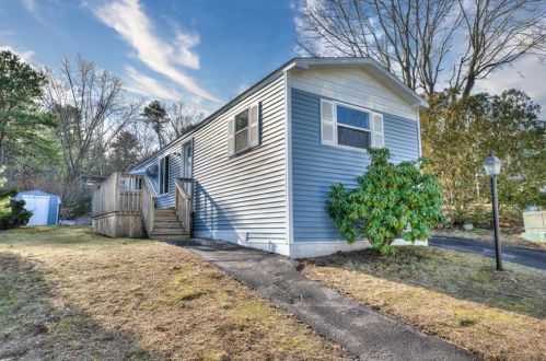 19 Cantaberry Ln, Coventry RI  02816-6903 exterior