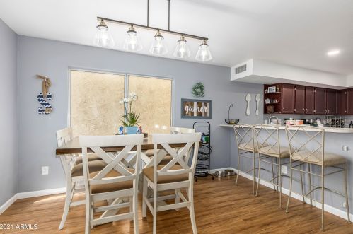 501 Sunrise Dr, Gilbert AZ  85233-6732 exterior