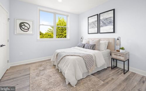 1111 Holbrook Ter, Washington DC 20002-2704 exterior