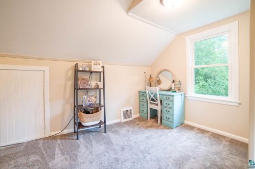 1322 Basswood Ave, Duluth MN  55811-4735 exterior