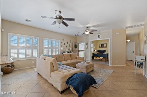 36001 Mirandesa Dr, San Tan Valley, AZ 85143-5743