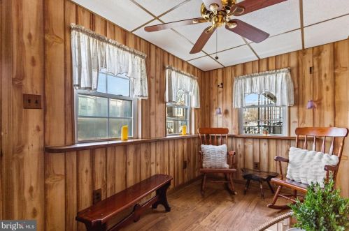1044 Yates Ave, Boothwyn, PA 19061-4635