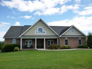 601 Tomahawk Dr, Kingsport, TN 37664-6208
