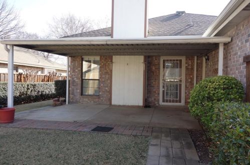 989 Downey Dr, Lewisville TX  75067-7435 exterior