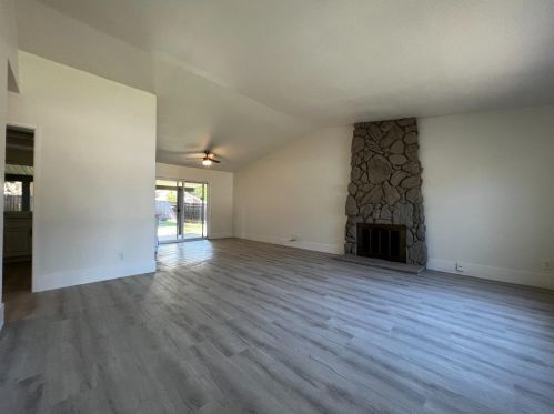 1597 Klamath River Dr, Rancho Cordova CA  95670-2756 exterior