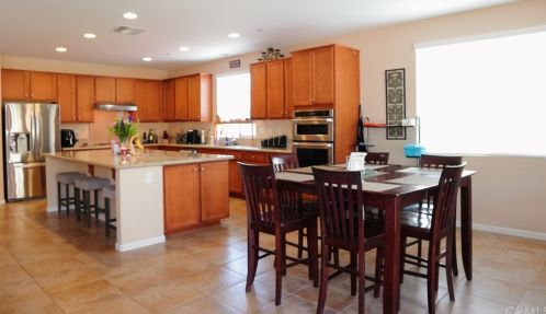 1360 Quince St, Beaumont CA  92223-8454 exterior