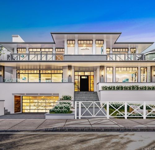 1010 Kings Rd, Newport Beach, CA 92663-5009