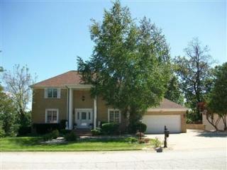 446 Scarborough Rd, Valpo, IN 46385-8014