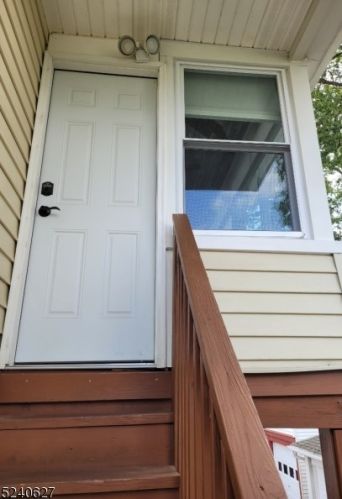 28 Elberon Ave, Paterson NJ  07506-2603 exterior