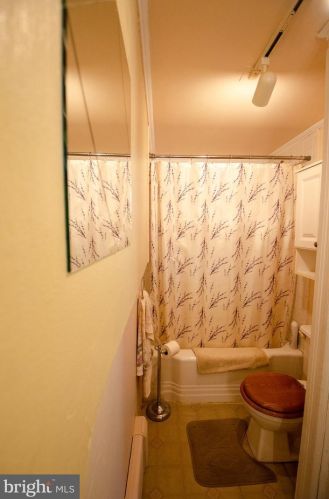 563 Columbia Ave, Bangor PA  18013-1747 exterior