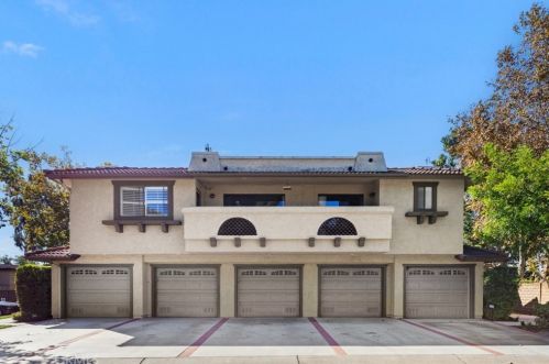 25202 Tanoak Ln, El Toro, CA 92630-7001
