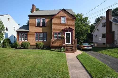 23 Tanner St, Manchester, CT 06042-3262