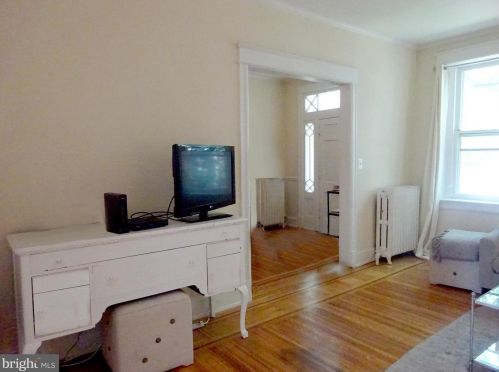 2237 Hall Pl, Washington DC  20007-1837 exterior