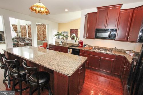 1954 Canyon Creek Rd, Gilbertsville PA  19525-7003 exterior