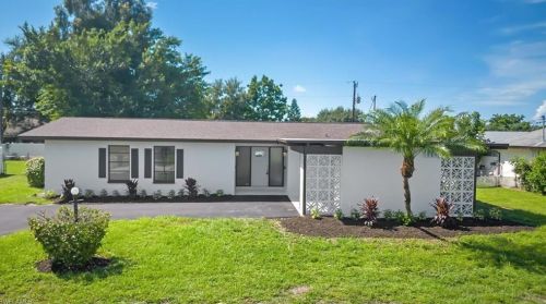 1428 25th Ter, Cape Coral, FL 33904-5755