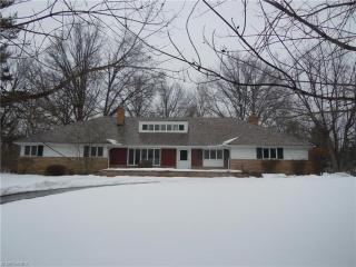 4939 Clubside Rd, Cleveland OH  44124-2531 exterior