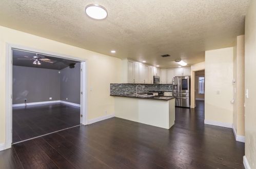 8975 Bramblewood Way, Elk Grove CA  95758-6003 exterior