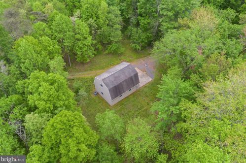 10085 Fox Hound Dr, Nokesville VA  20181-1431 exterior