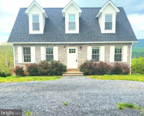 615 Hook Hill Rd, Richmond National Battlefiel, VA 22835-3502