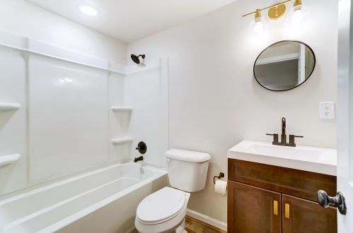 3261 Hardisty Ave, Cincinnati OH 45208-3006 exterior