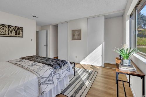 434 Brentwood Dr, Benicia CA  94510-1437 exterior