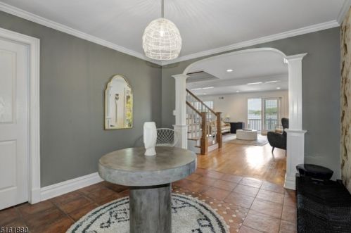 111 Maxim Dr, Hopatcong NJ  07843-1900 exterior