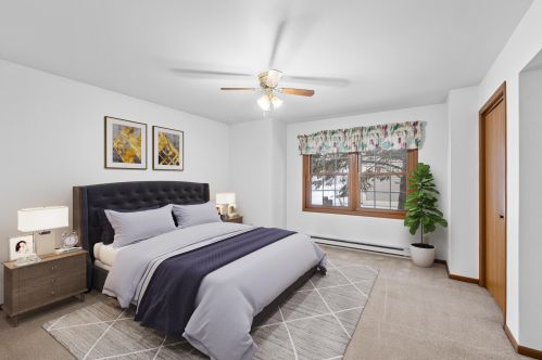 810 Rockingham Ct, West Bend WI  53090-5605 exterior