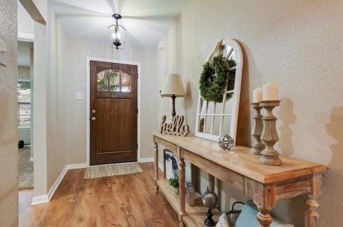 1320 Newbury St, Georgetown TX  78626-7615 exterior