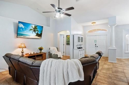 407 Prospect Ave, Lehigh Acres FL  33972-7842 exterior