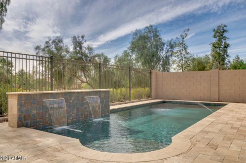 4926 Quiet Way, Gilbert AZ  85298-0648 exterior