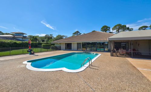 5215 Estates Dr, Delray Beach FL  33445-4385 exterior