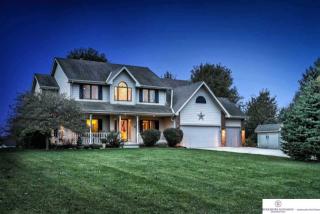 20105 Pearl Dr, Gretna, NE 68028-3628