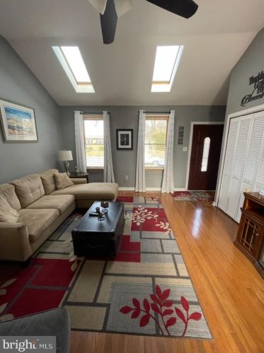 30 Budd Blvd, West Deptford NJ  08096-3332 exterior