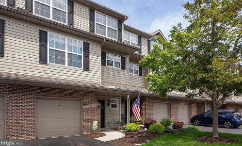 113 Hawk Ct, Hummelstown, PA 17036-8862