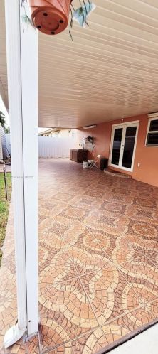 540 17th St, Hialeah, FL 33010-3239