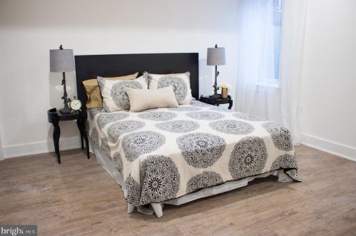 1112 2nd St, Philadelphia, PA 19123-5419