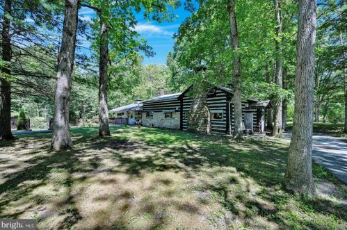 15 Brommer Ln, Lincoln Colliery, PA 17963-8694