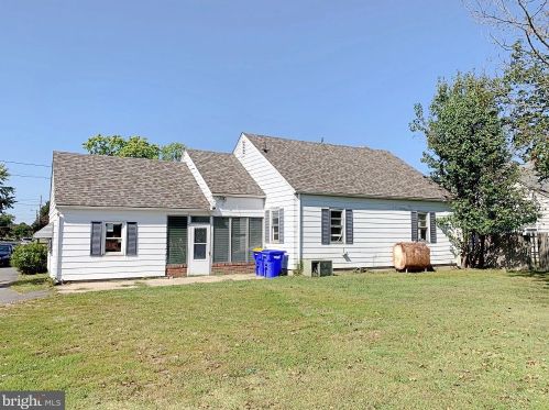 16902 Dupont Hwy, Harrington DE  19952-2476 exterior