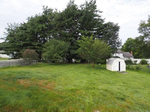 96 Strawberry Ln, Manchester CT  06040-6932 exterior