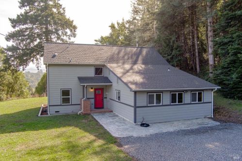 6175 Rohnerville Rd, Hydesville, CA 95547-9403