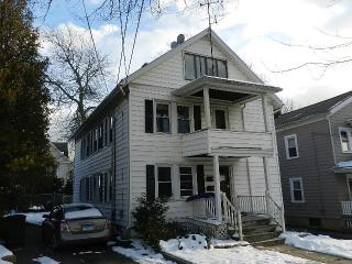 566 Midland St, Bridgeport CT  06605-3347 exterior