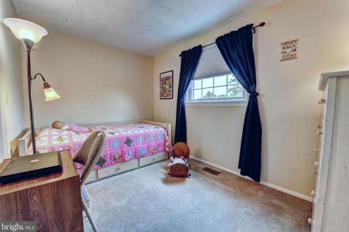 2934 Ashdown Frst Dr, Herndon VA 20171-2307 exterior