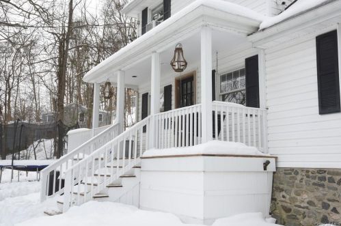 13 Lakeport Dr, Patterson NY  12563-1632 exterior