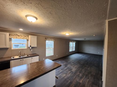 27 Flint Dr, Chillicothe, OH 45601-7600