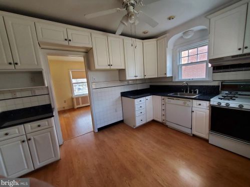 2415 3rd St, Harrisburg, PA 17110-1902