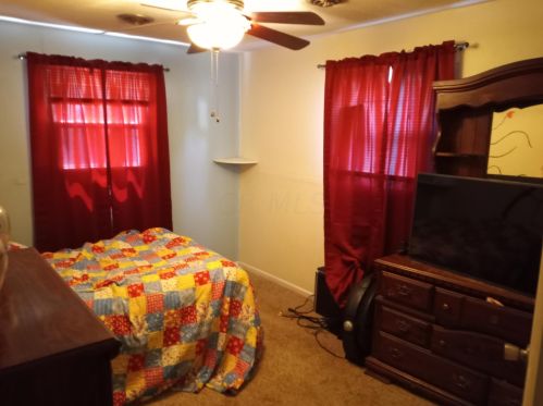 88 Richardson Ave, London OH  43140-1330 exterior